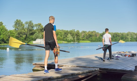 Paddla kajak brygga